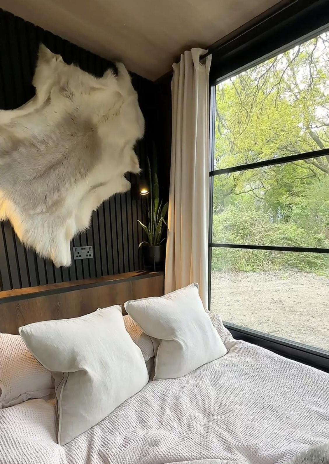 Koppla Cabin Felbridge Extérieur photo